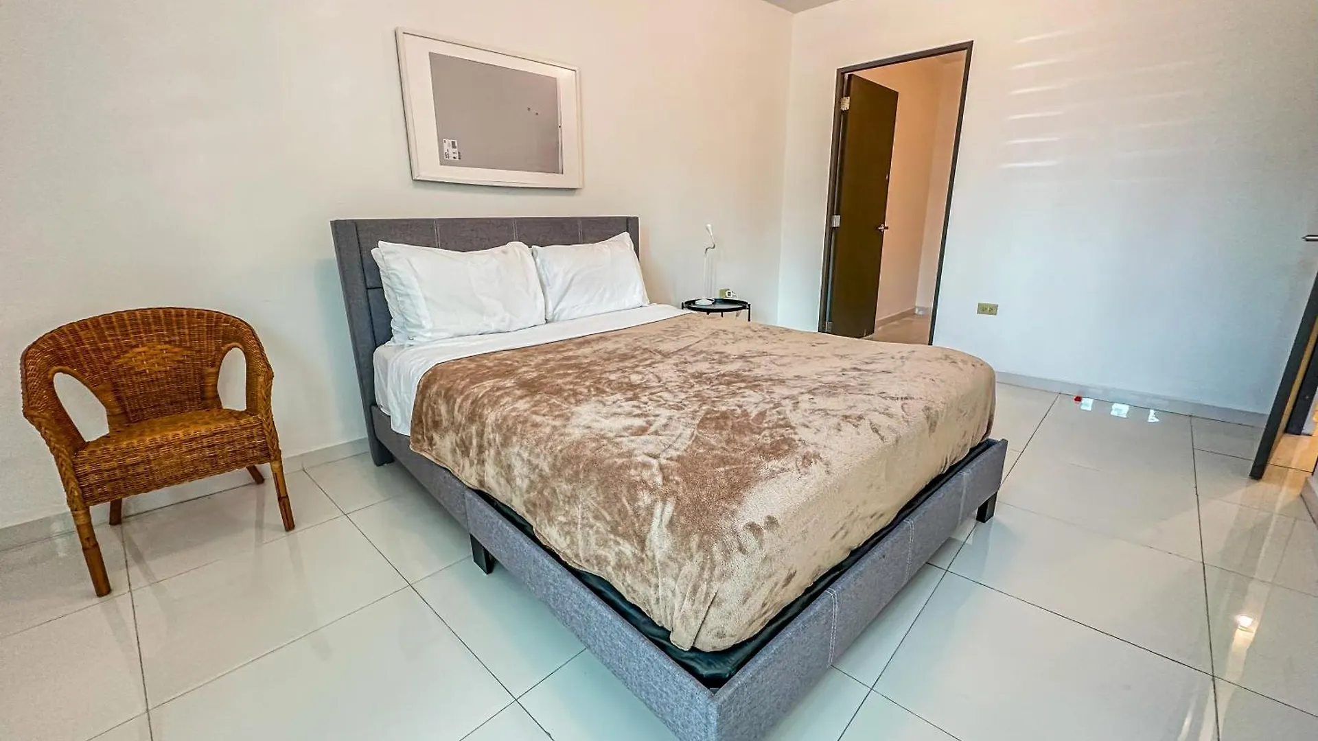 Arecibo Hotel 2106 Lejlighed